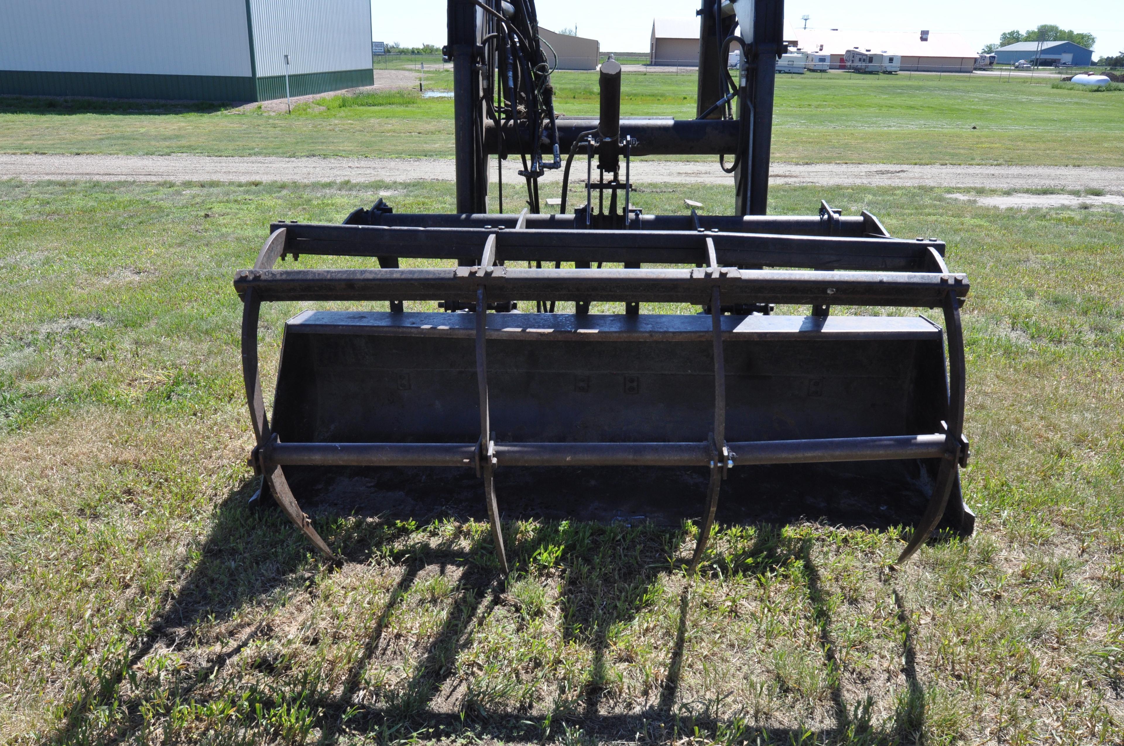 FarmHand 1140 loader bucket & grapple