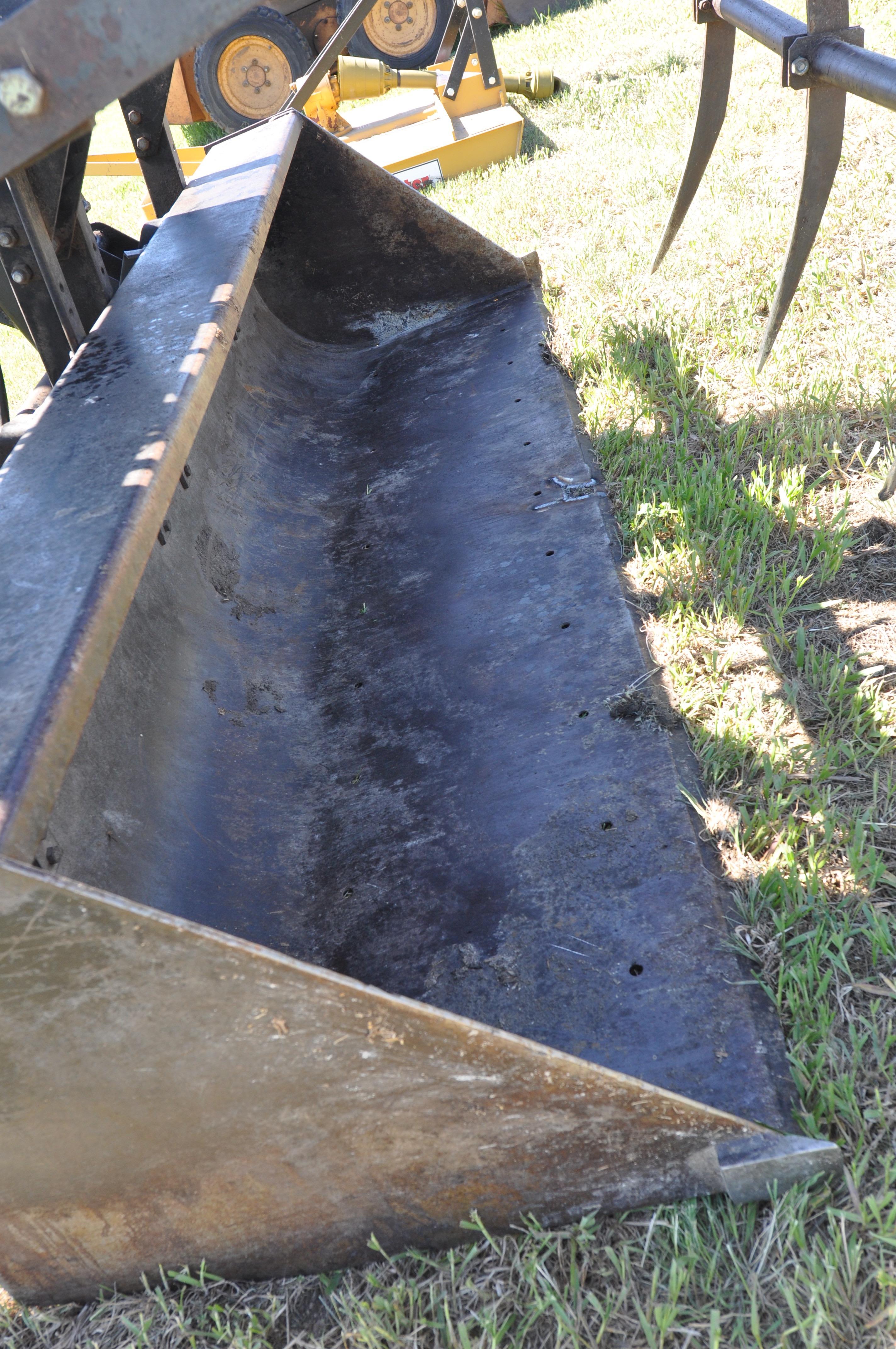 FarmHand 1140 loader bucket & grapple