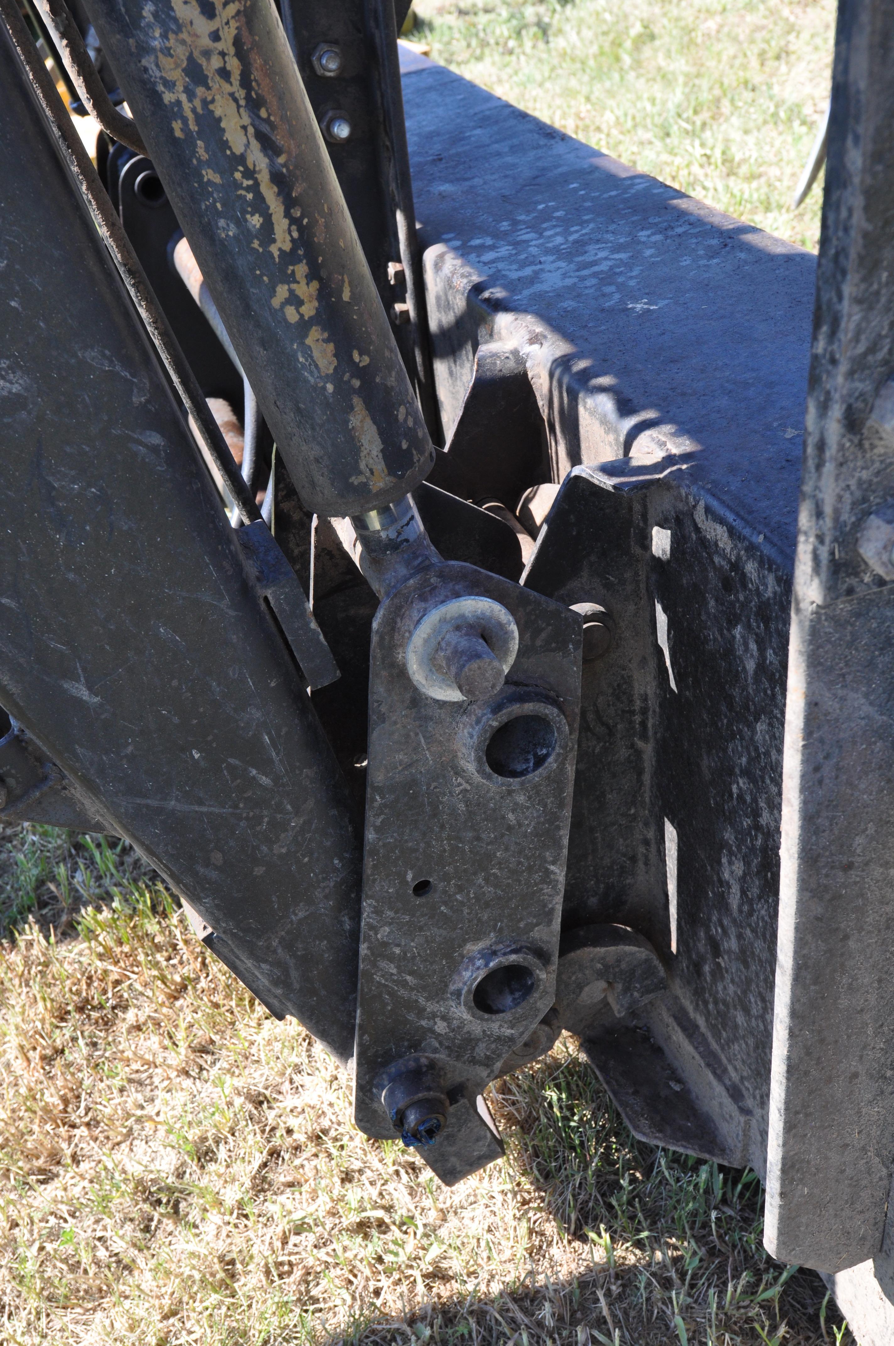 FarmHand 1140 loader bucket & grapple