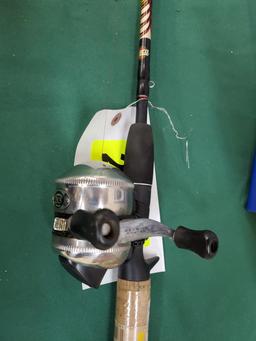 ZEBCO 33 REEL W/ MATCHING 6' MED. ACT. ROD