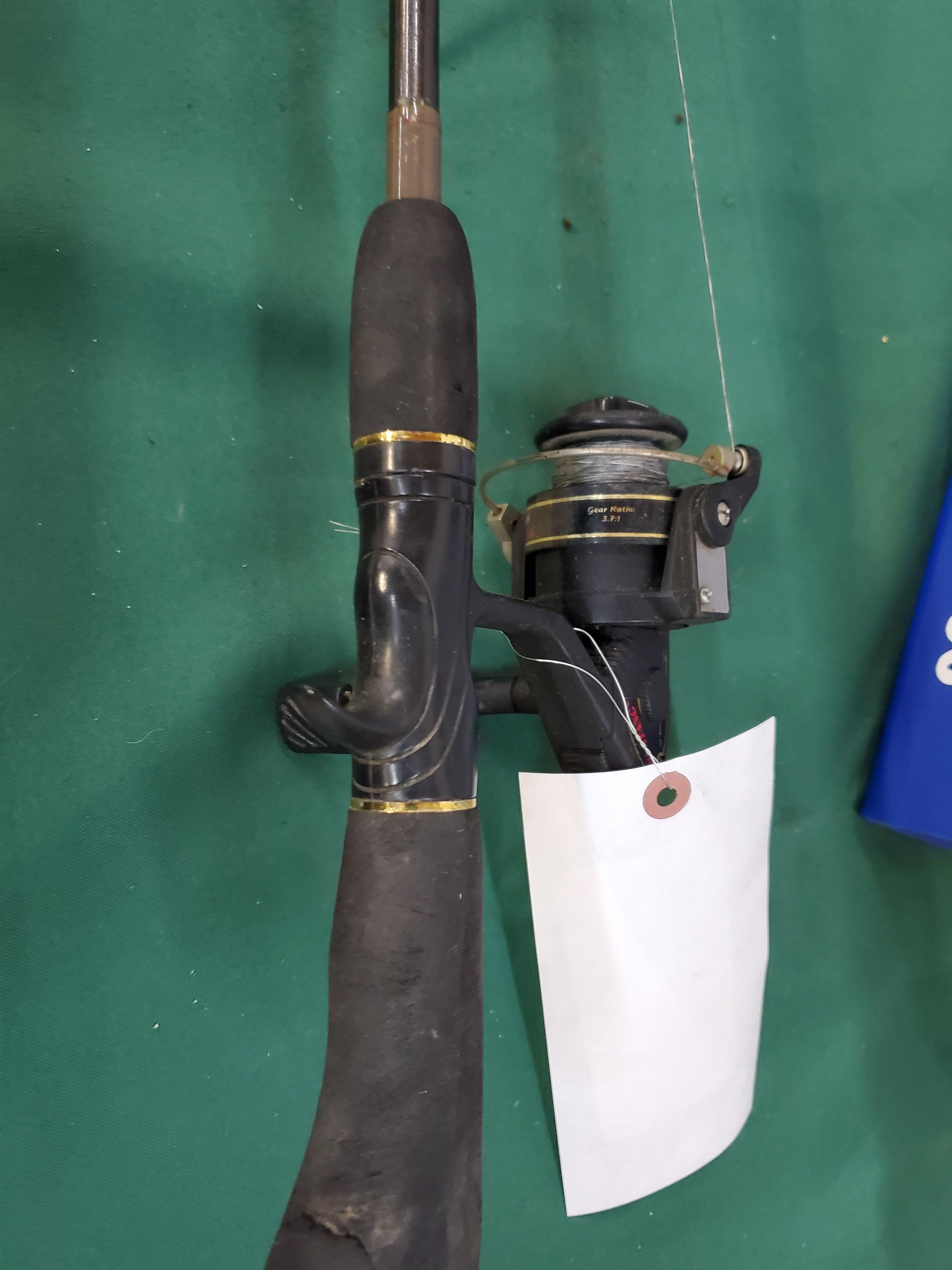 SHAKESP. MUSTANG OPEN FACE REEL W/ ZEBCO GLASS 5'5" ROD