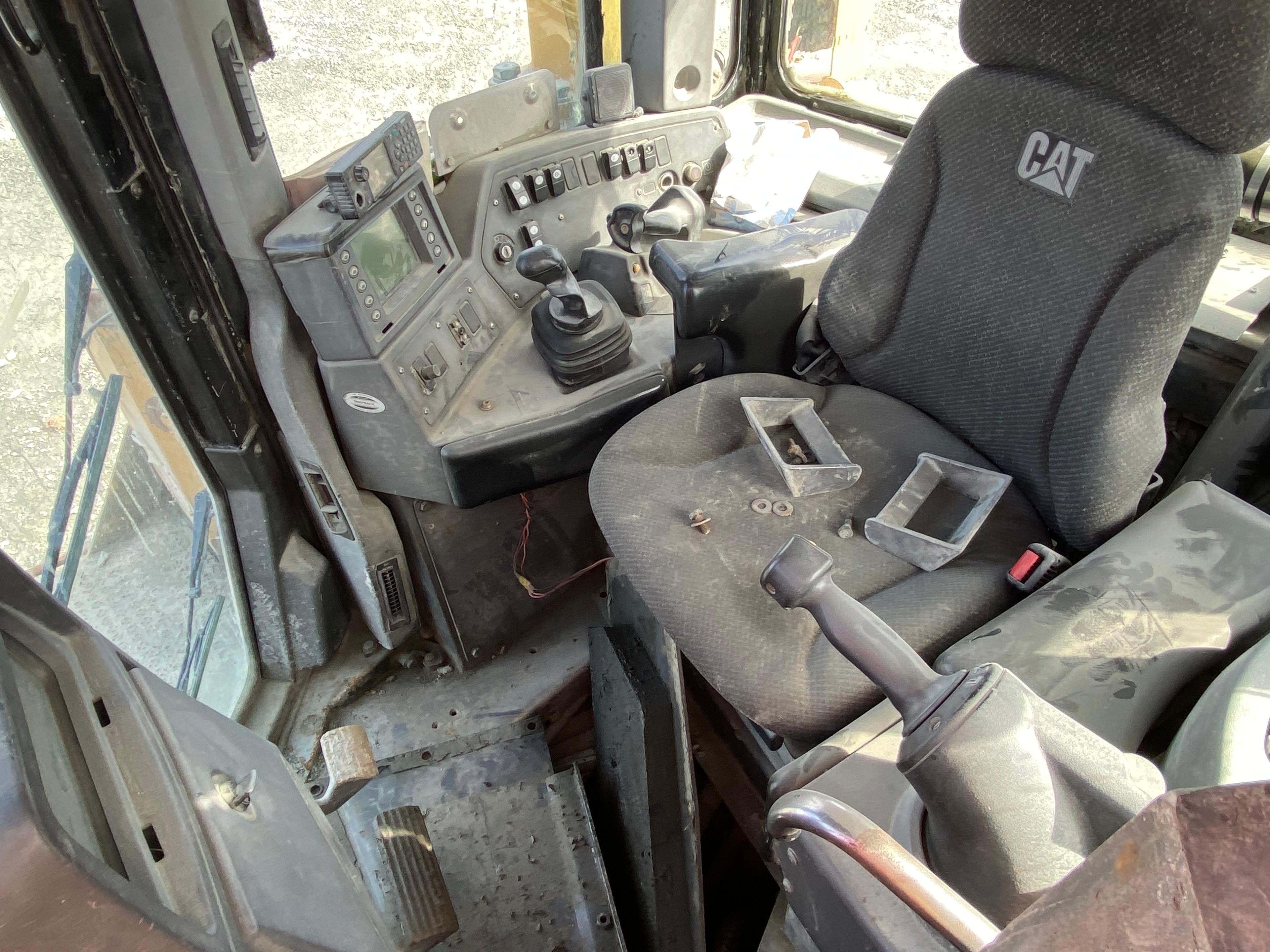 DOZER D8T CATERPILLAR