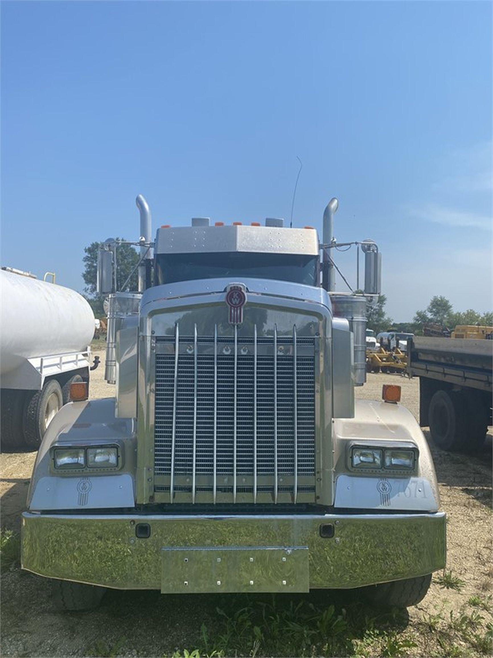 2007 KENWORTH W900