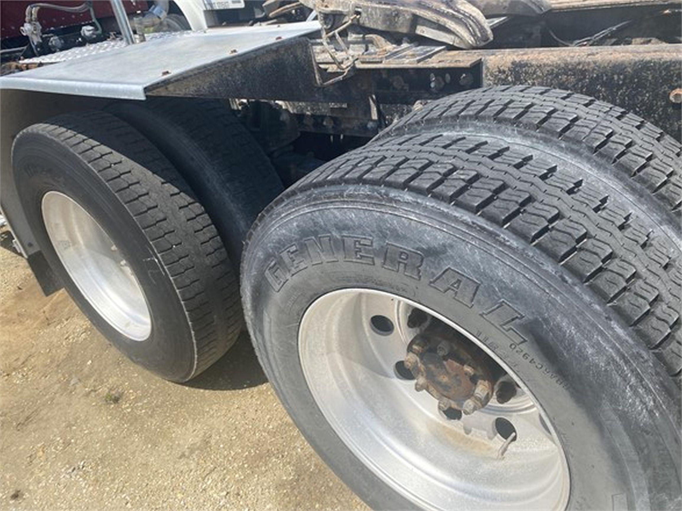 2007 KENWORTH W900
