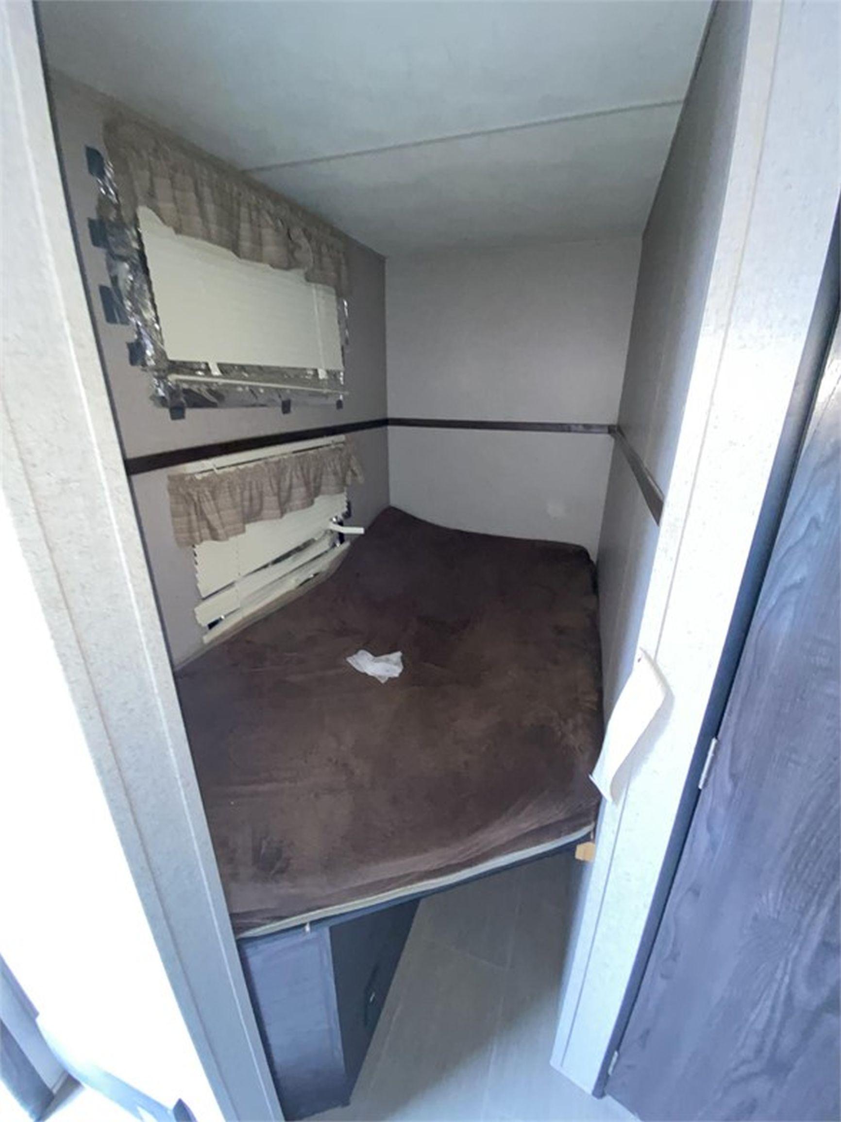 2018 DUTCHMEN KODIAK ULTRA LITE 285BHSL