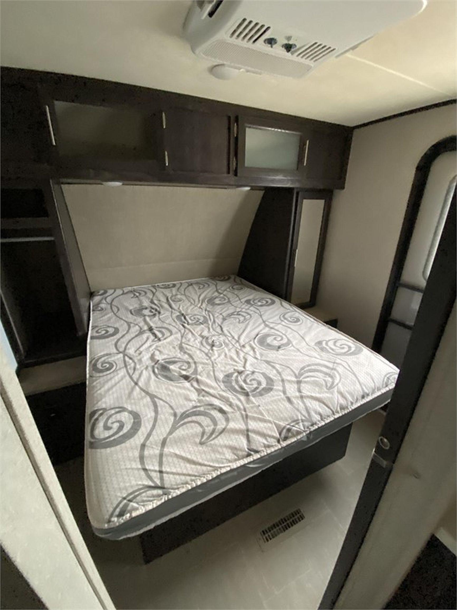 2018 DUTCHMEN KODIAK ULTRA LITE 285BHSL