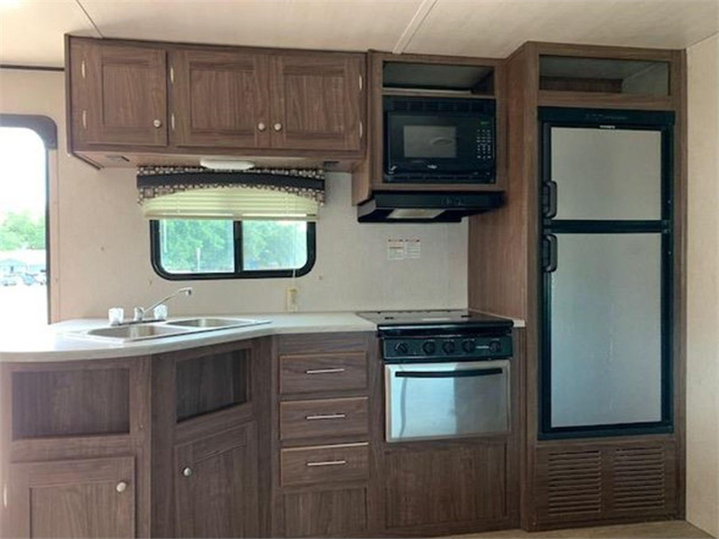 2019 HEARTLAND PROWLER LYNX 32LX