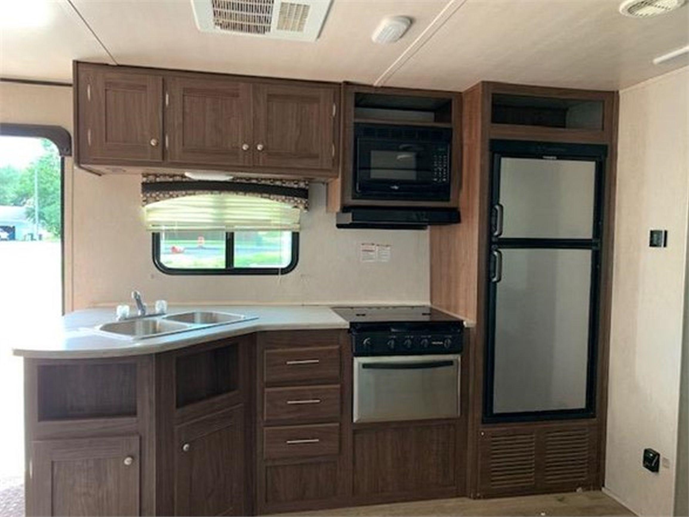 2019 HEARTLAND PROWLER 32LX