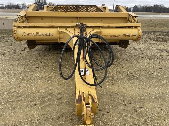 2002 DEERE 1810E 132