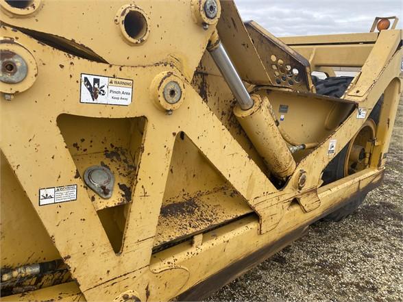 2002 DEERE 1810E 132