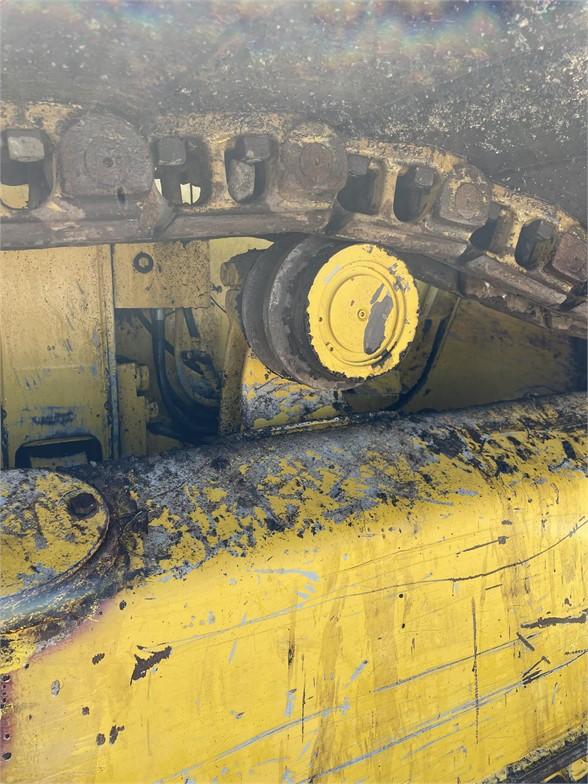2002 KOMATSU D61PX 142