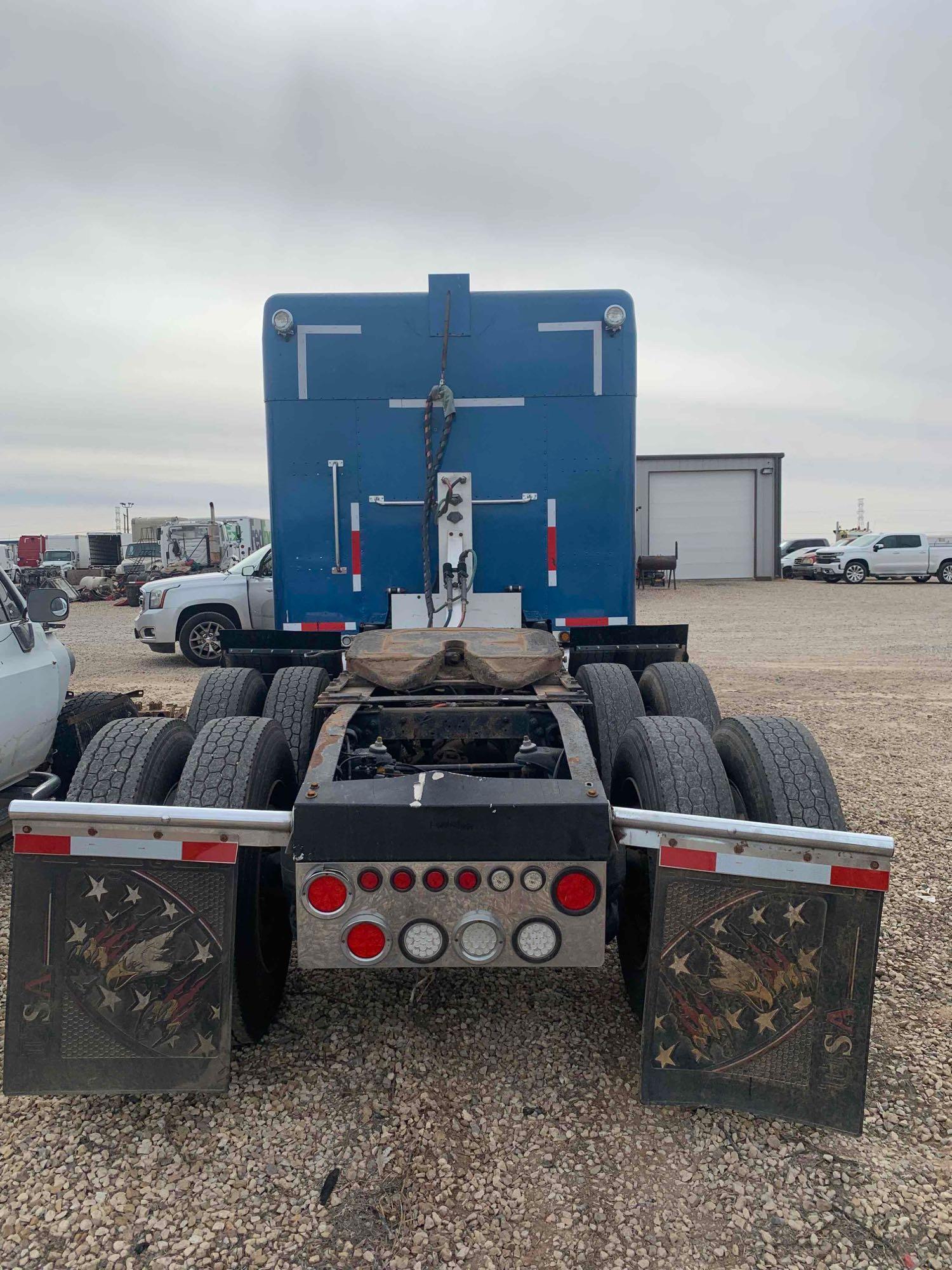 2006 Peterbilt 378 Sleeper