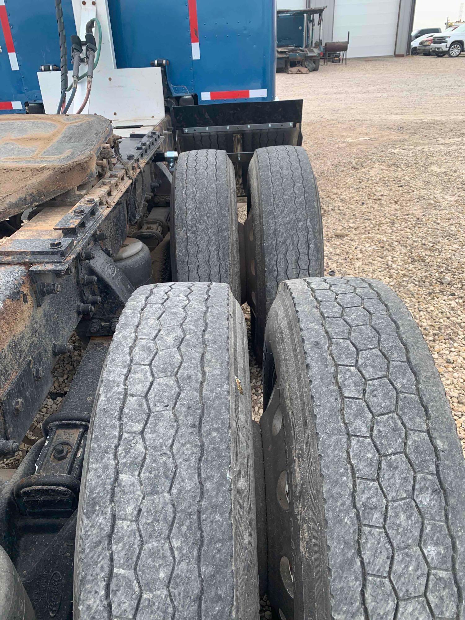 2006 Peterbilt 378 Sleeper
