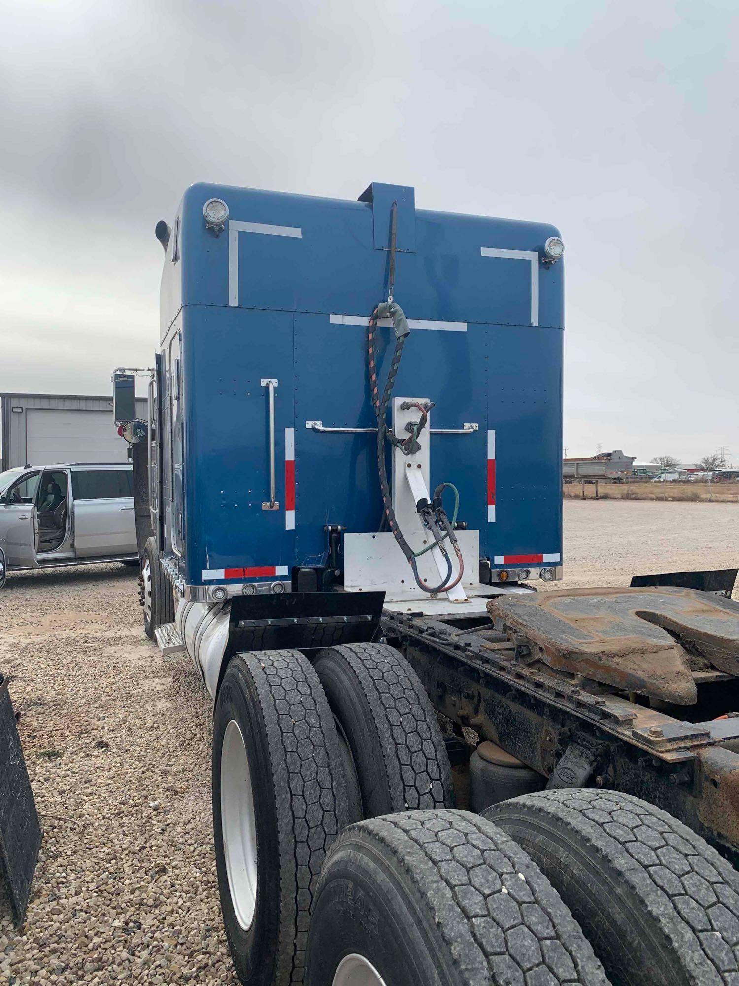 2006 Peterbilt 378 Sleeper