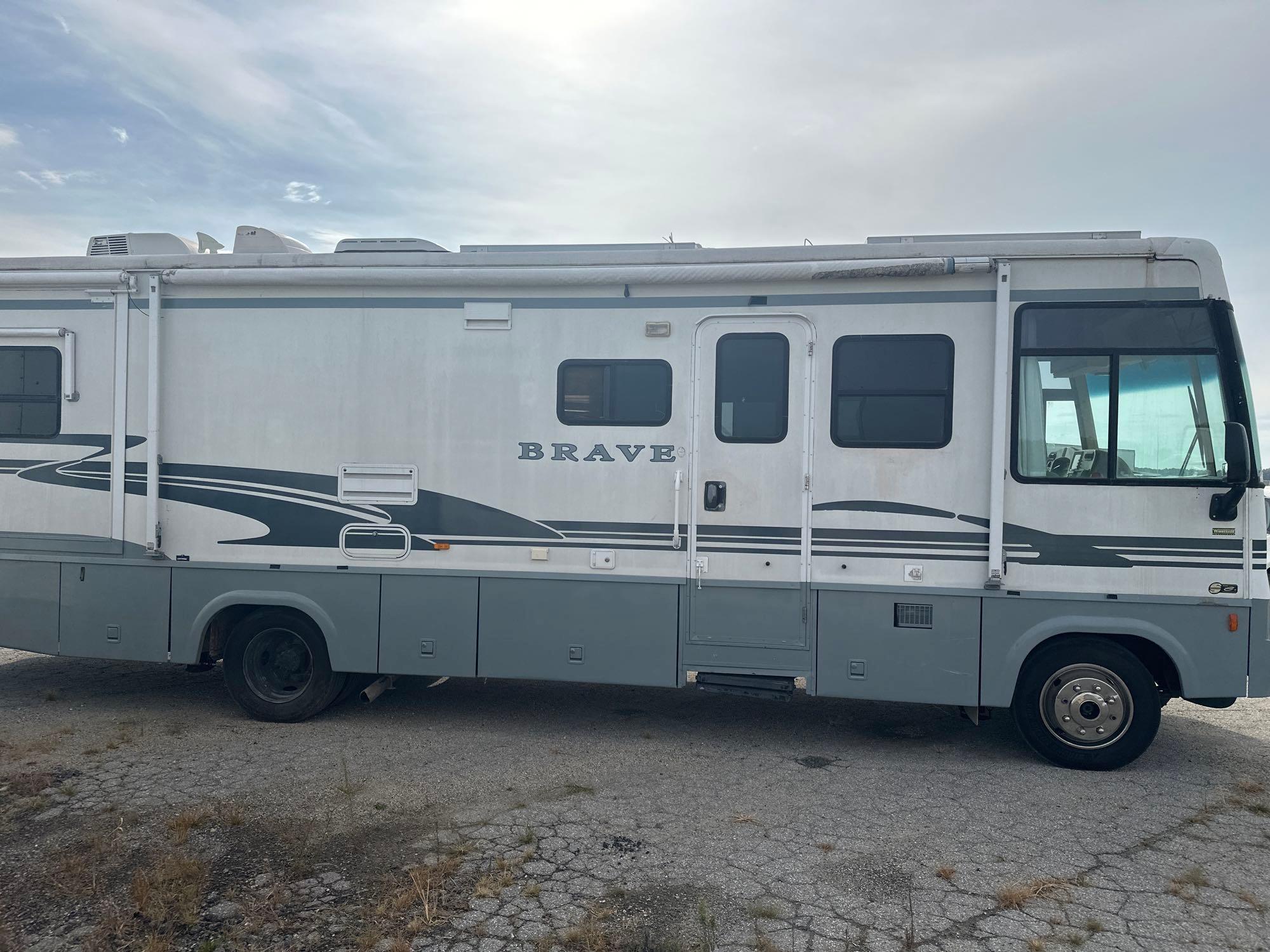 2004 Winnebago Brave