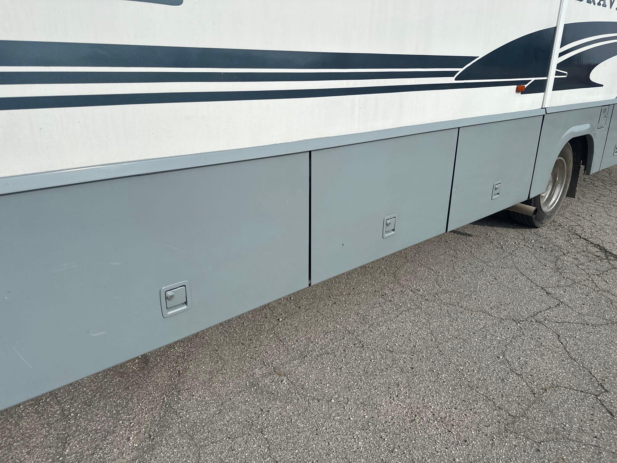 2004 Winnebago Brave