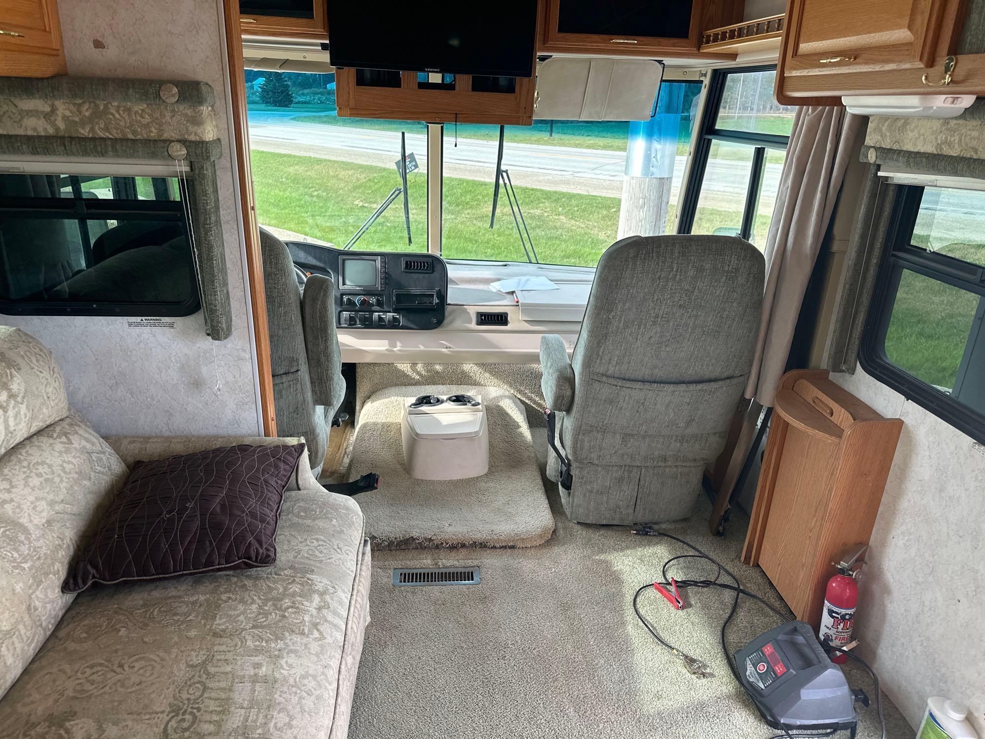 2004 Winnebago Brave