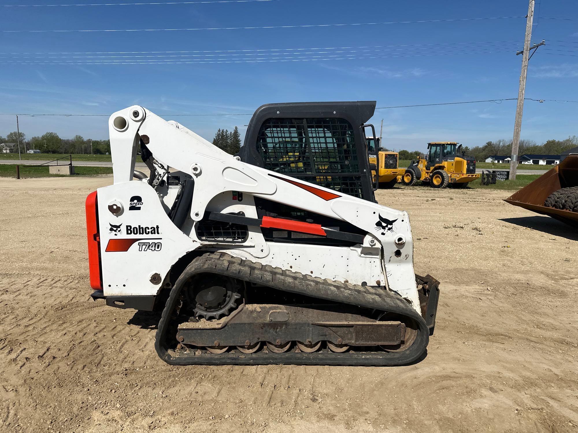 2017 Bobcat T740