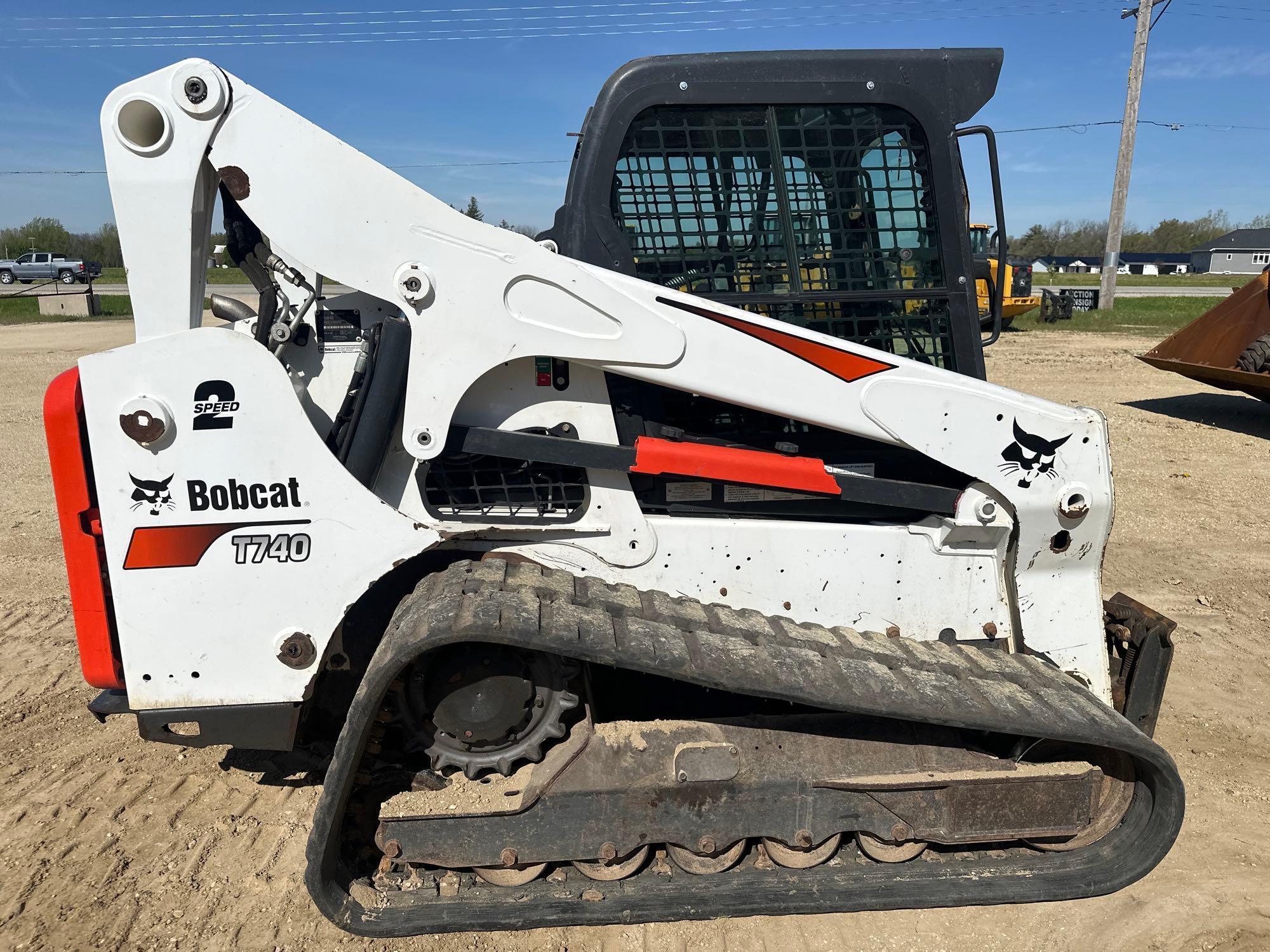 2017 Bobcat T740