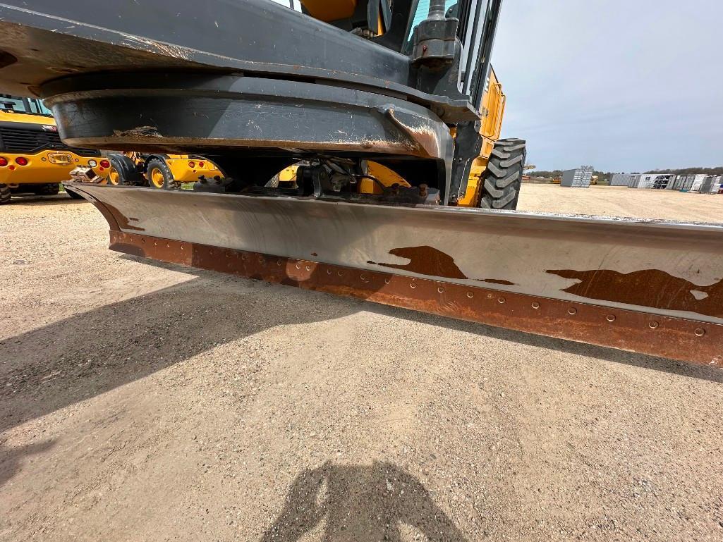 2015 Deere 672GP Motor Grader