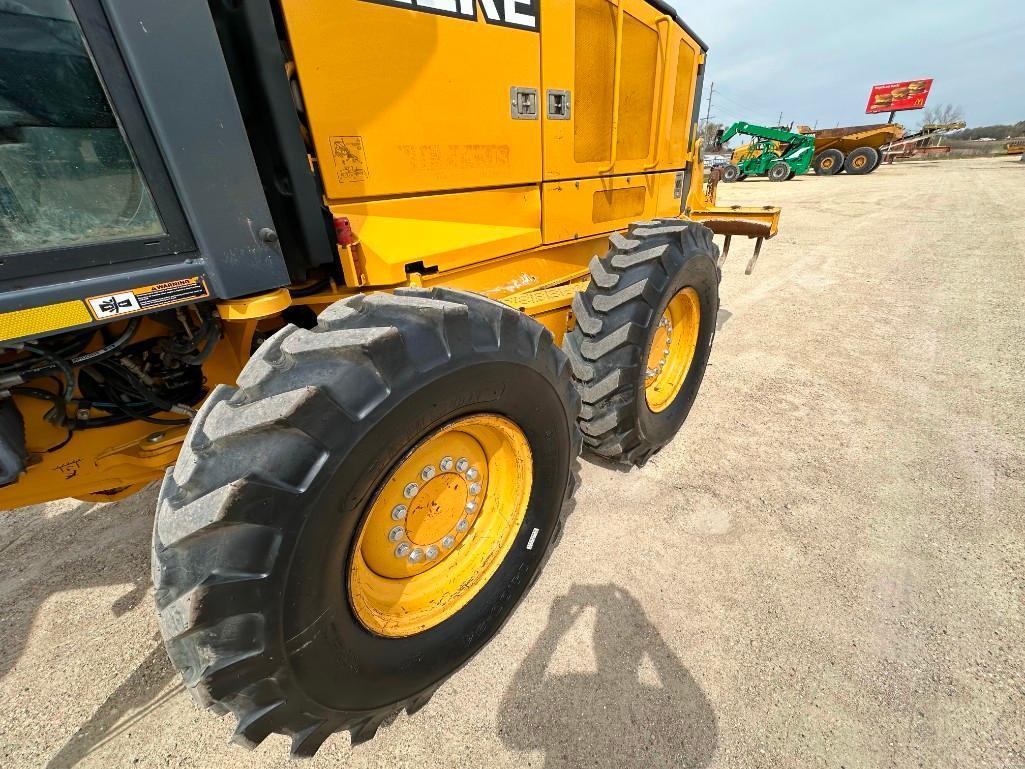 2015 Deere 672GP Motor Grader