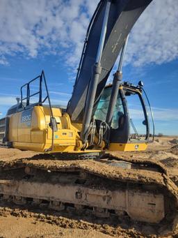 2015 John Deere 380G LC