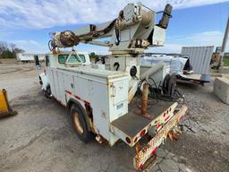 1998 Navistar International 4700 T444E