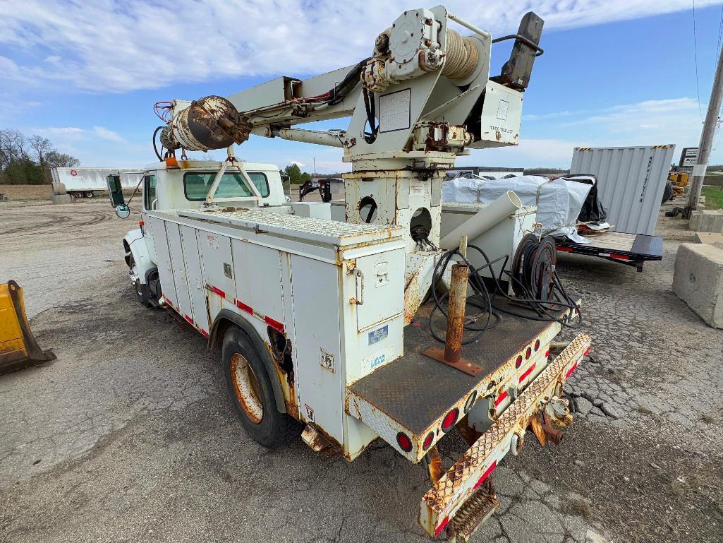 1998 Navistar International 4700 T444E