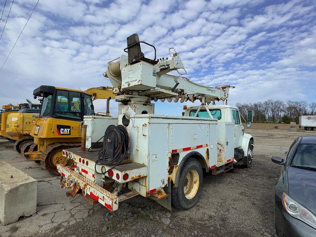1998 Navistar International 4700 T444E