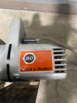 Black and Decker Saw