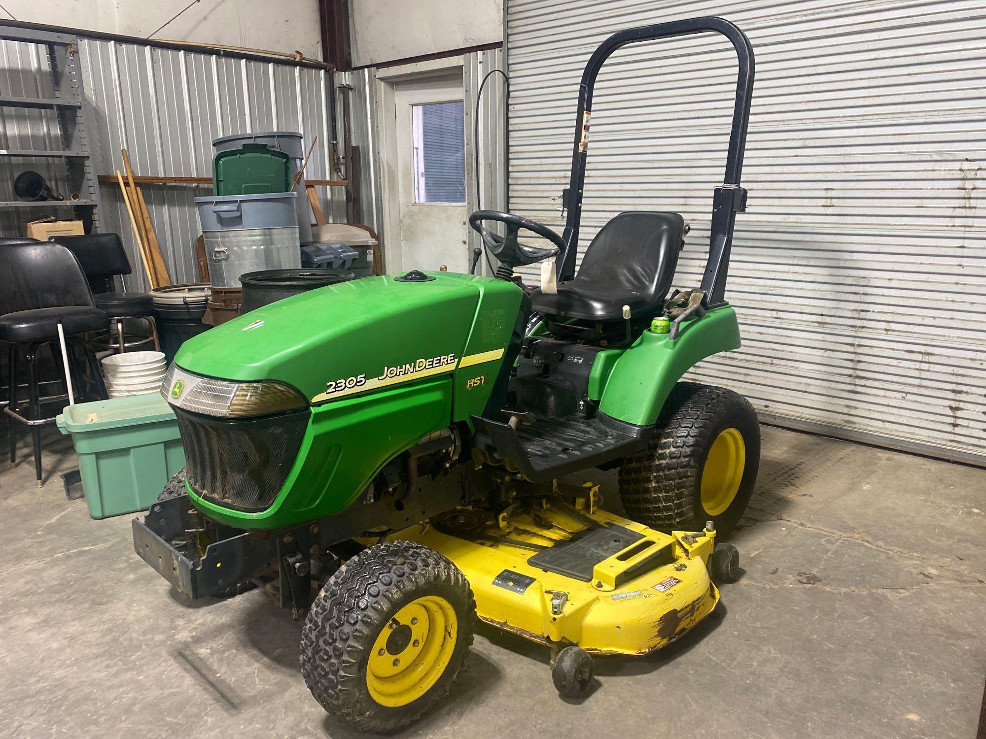 John Deere 2305 4x4 Tractor