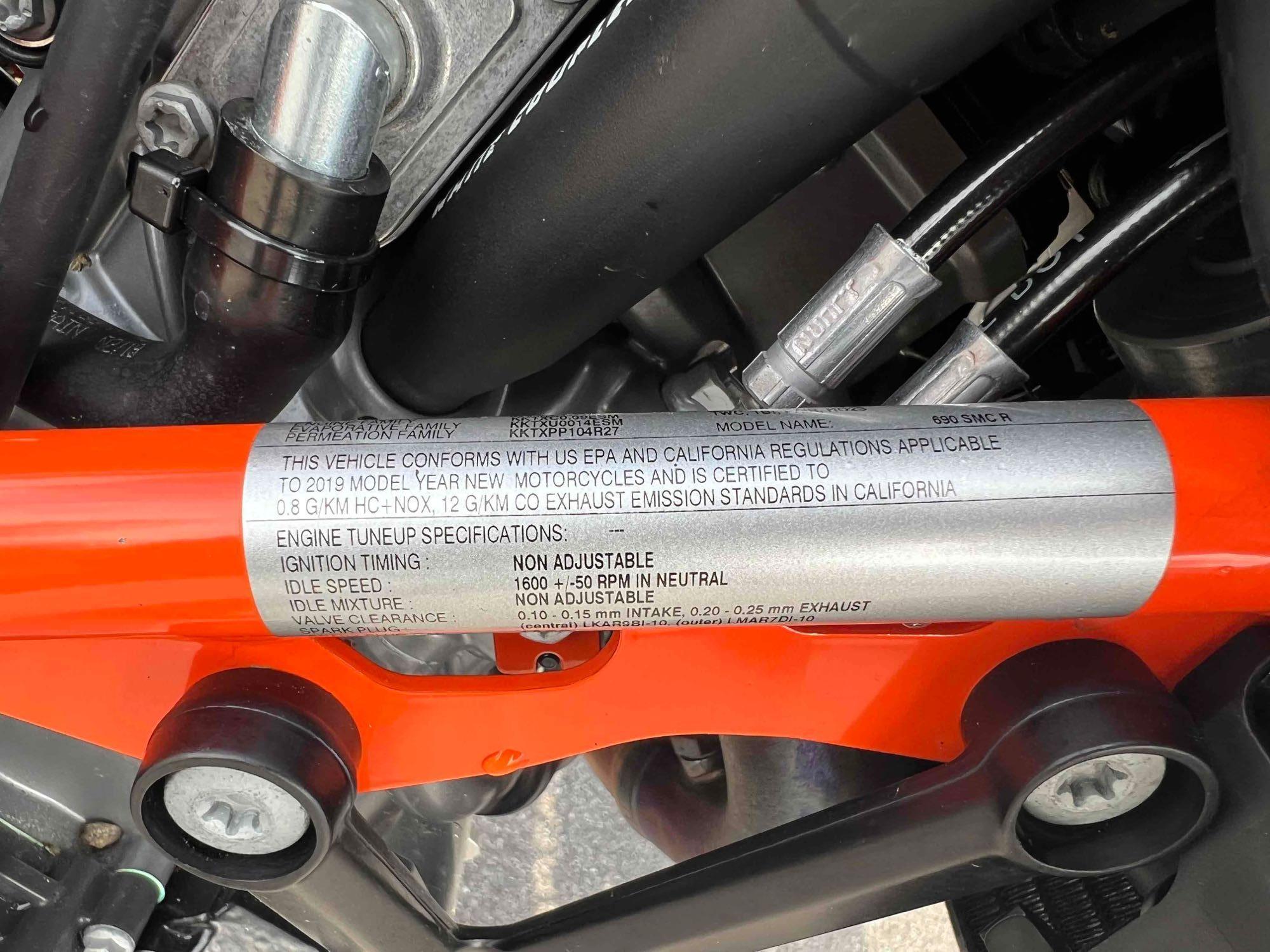 2021 KTM SMC 690R Super Moto