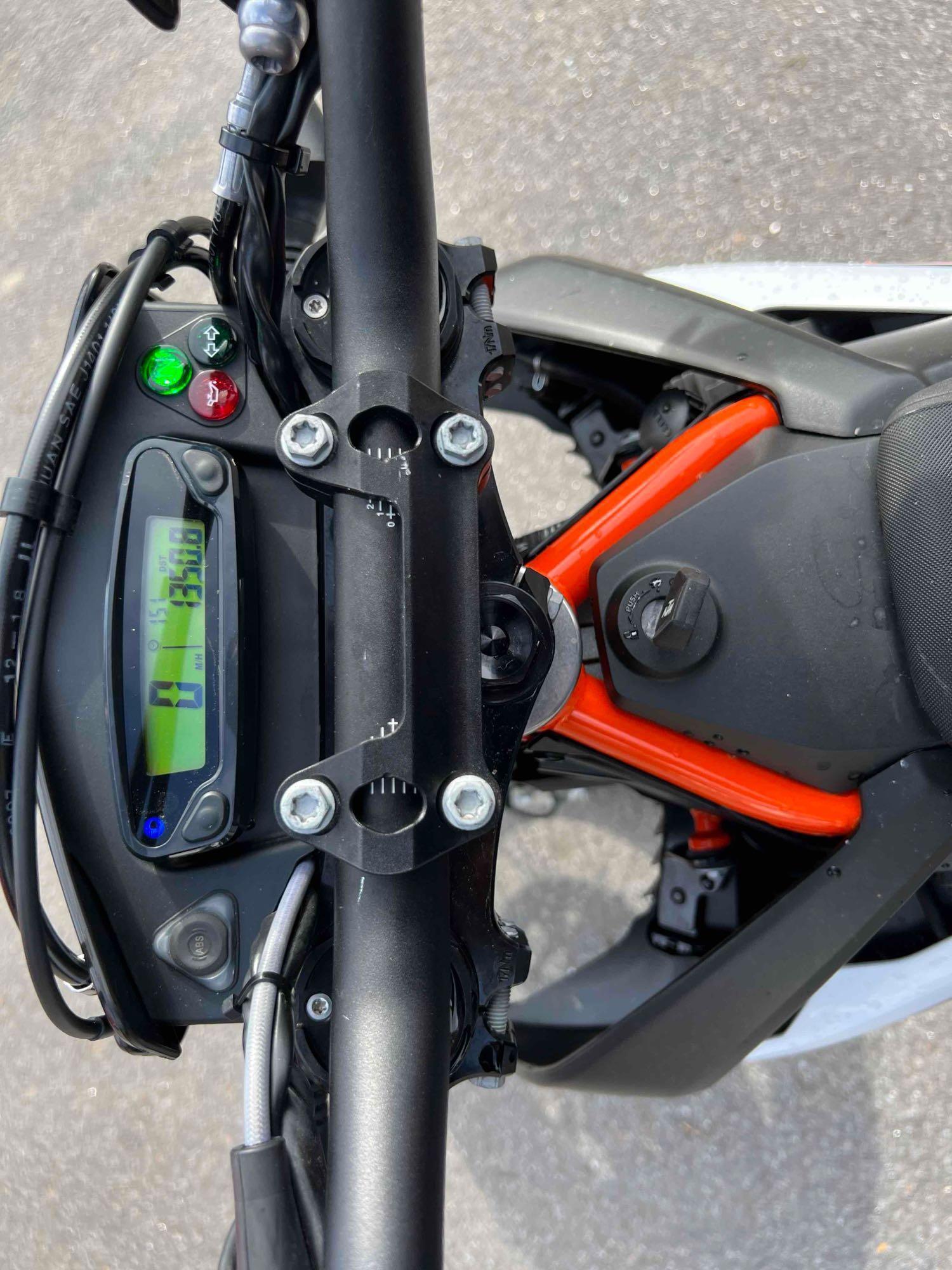 2021 KTM SMC 690R Super Moto