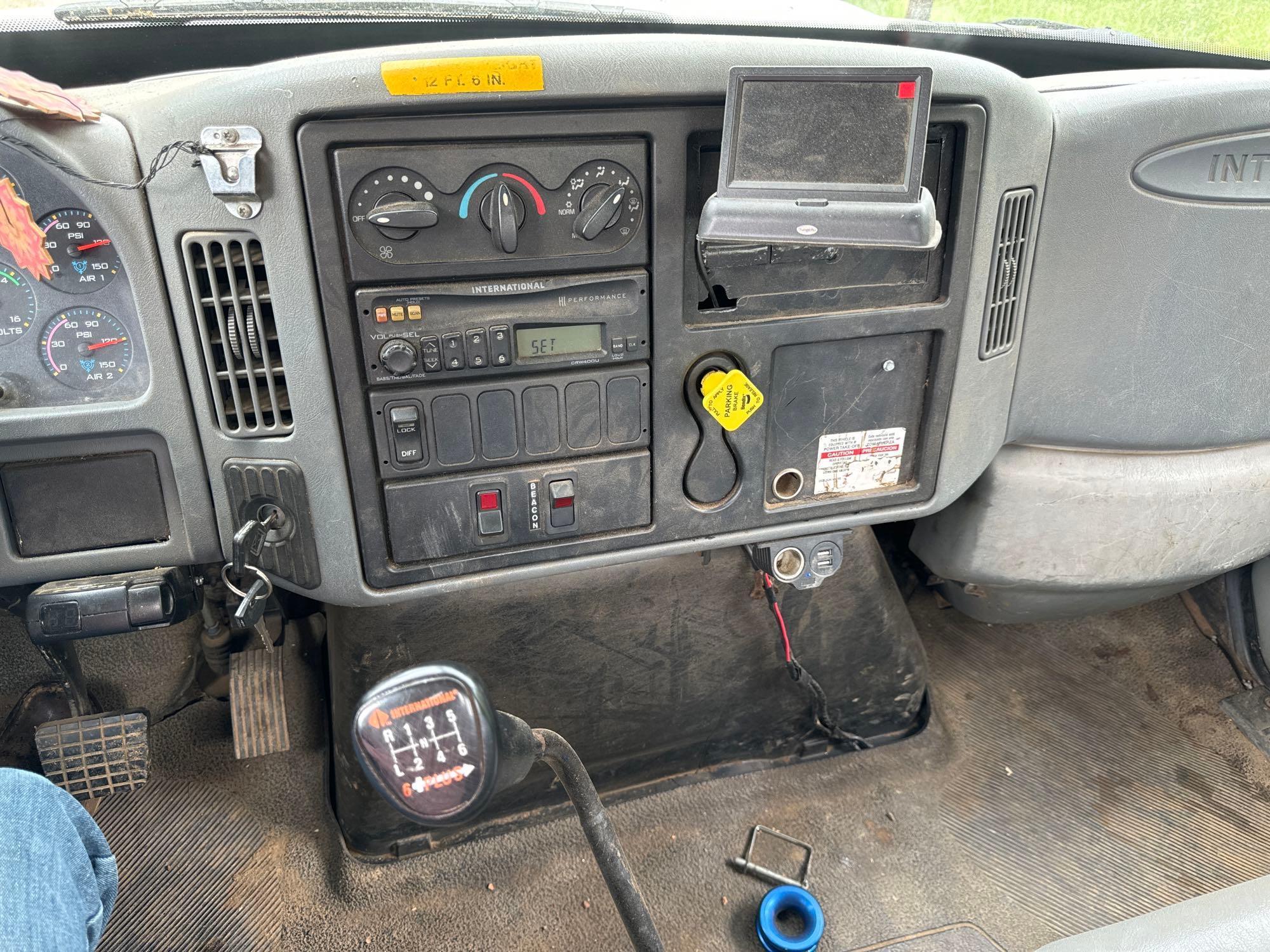 2004 International 4300 Truck, VIN # 1HTMMAAN54H669039