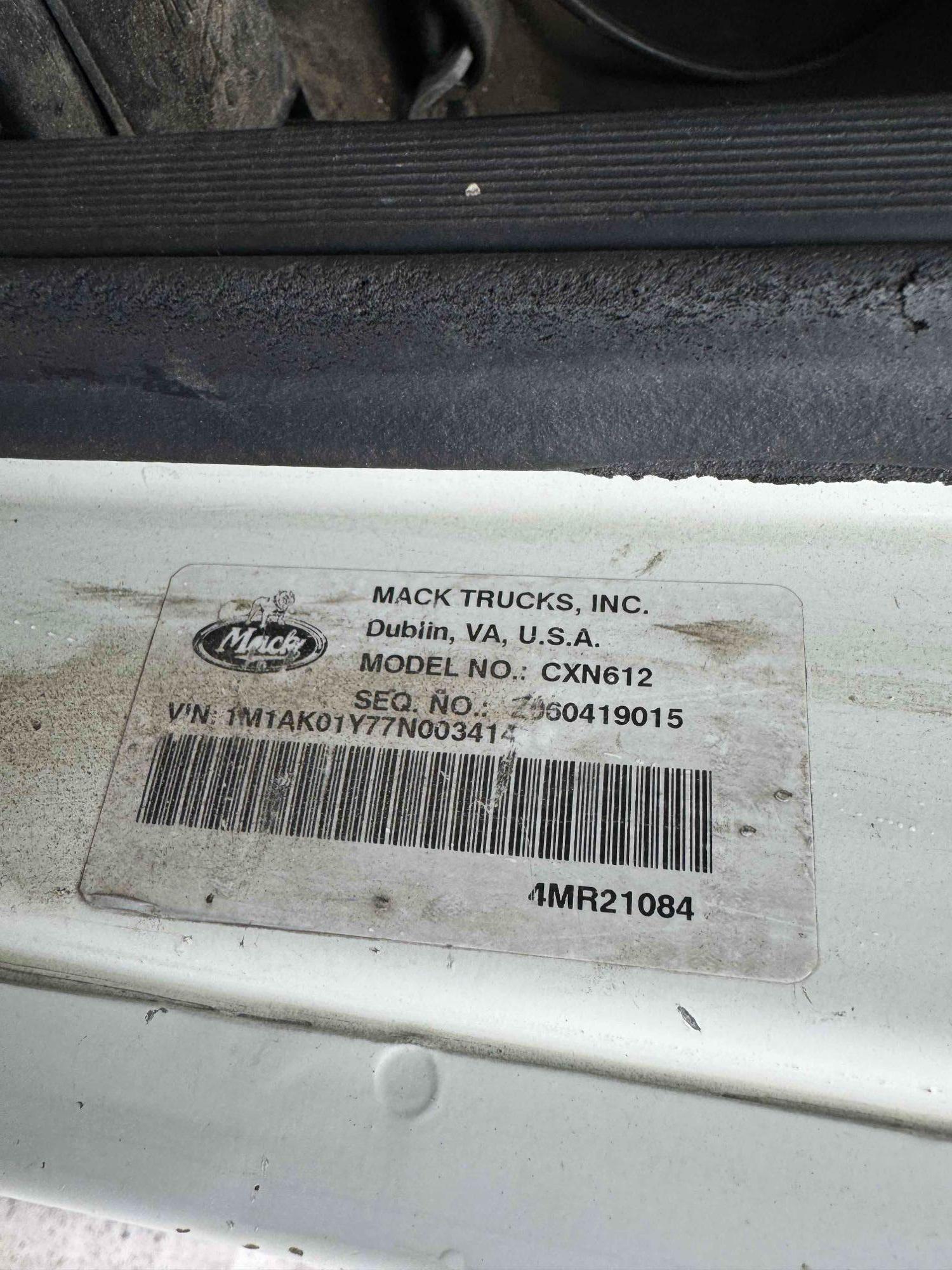 2007 Mack CXN612 Truck, VIN # 1M1AK01Y77N003414