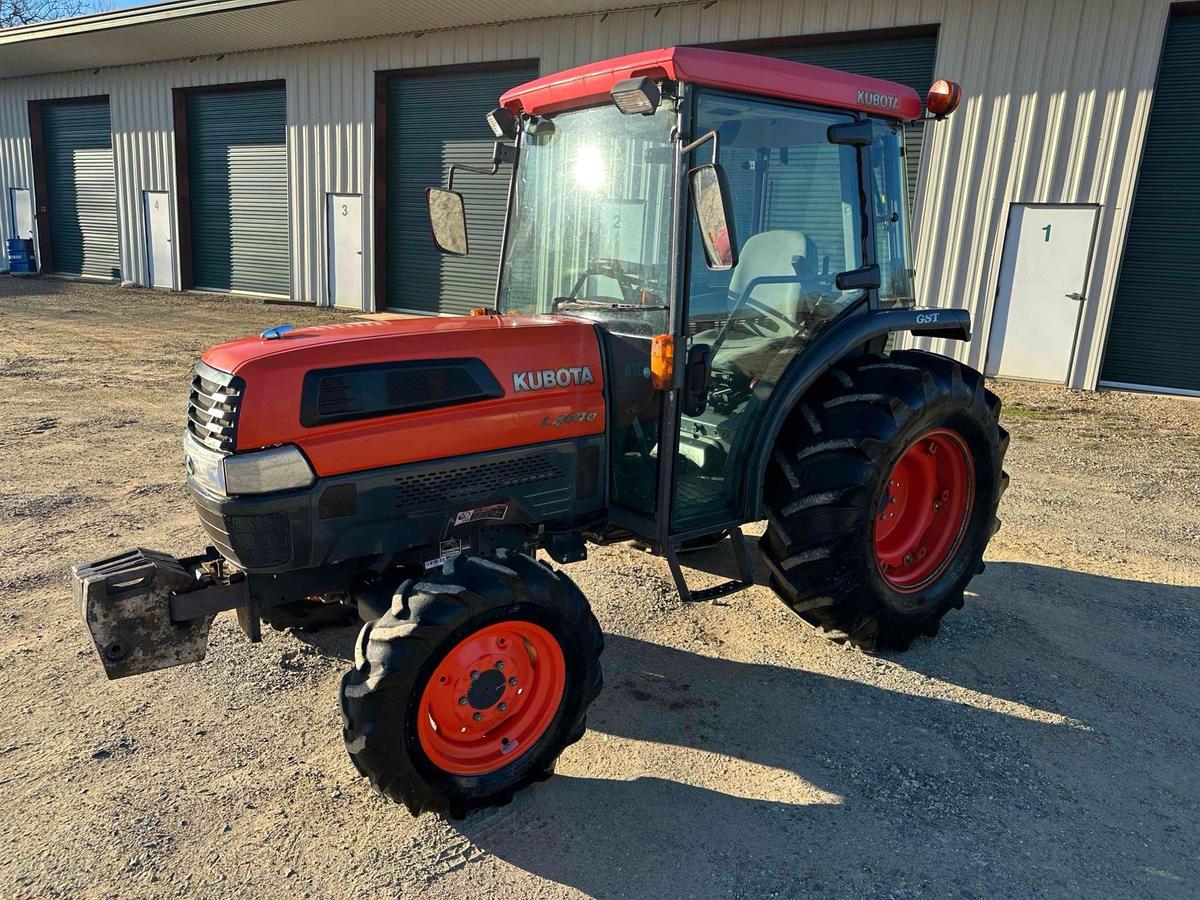 Kubota L4630 4x4 Enclosed Cab Tractor