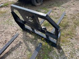 New/Unused KC Pallet Forks