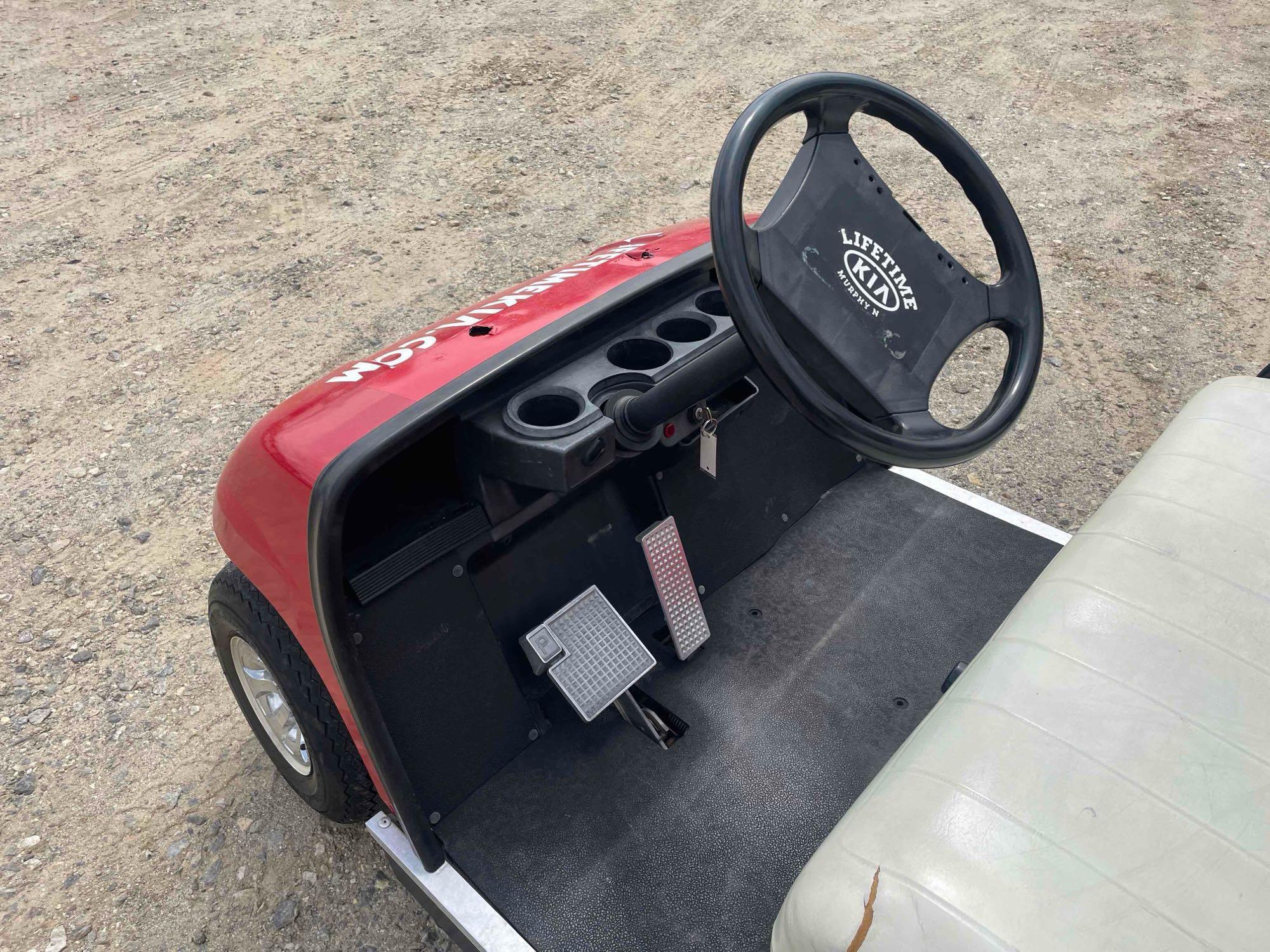 Yamaha 6 Seater Golf Cart (Gas)