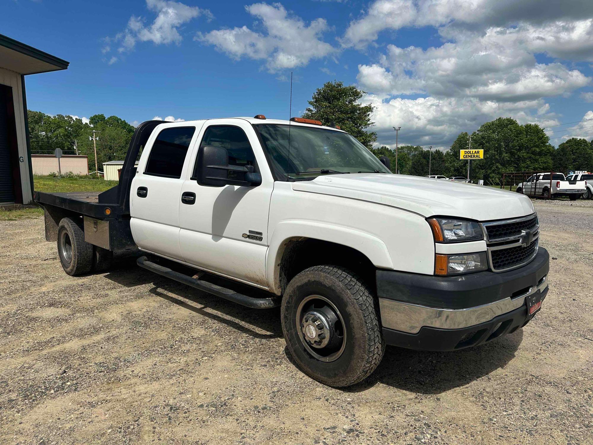 2006 Chevrolet Silverado 3500 4x4 Flatbed Truck (Diesel), VIN # 1GCJK33D06F216550