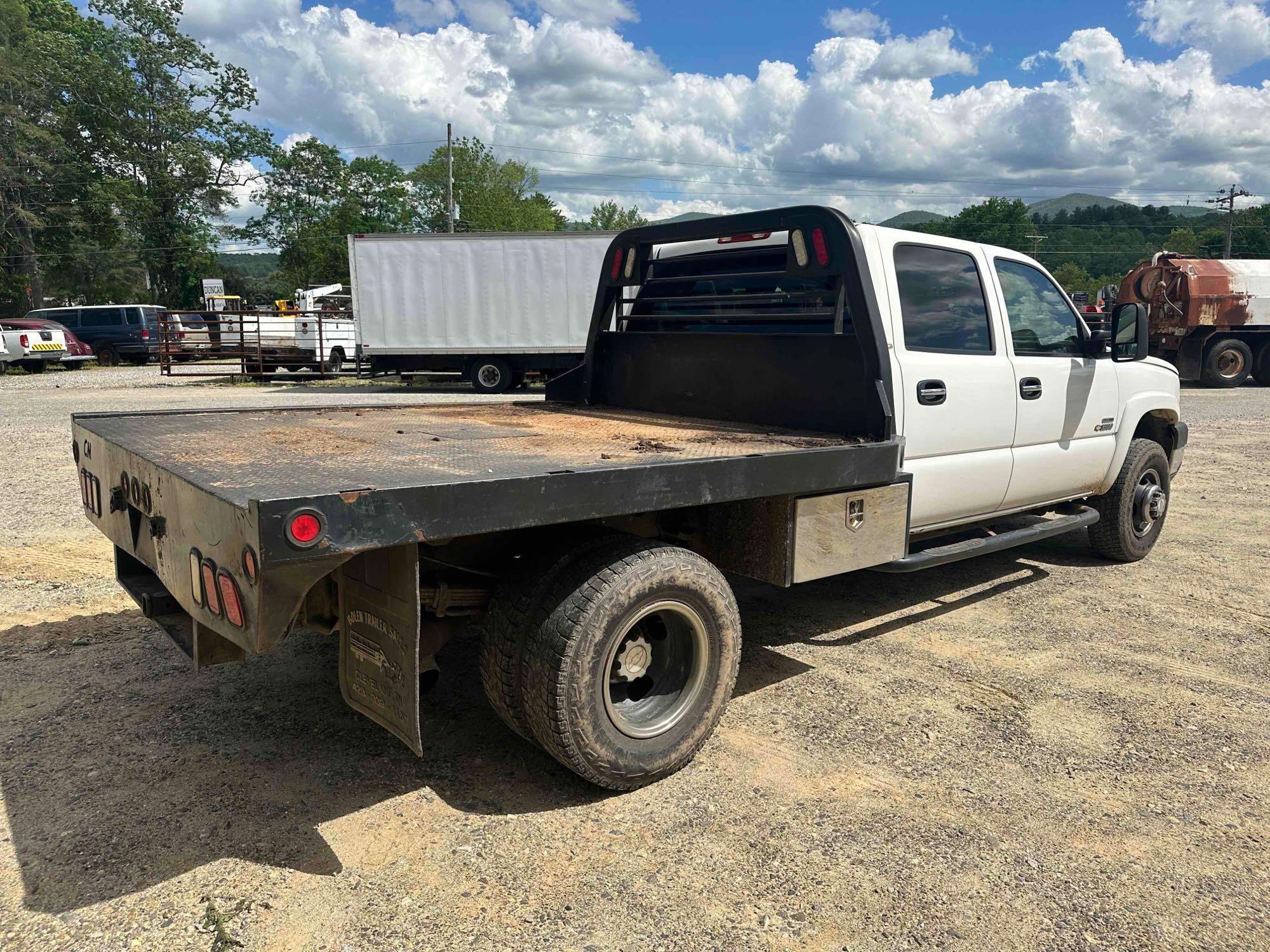 2006 Chevrolet Silverado 3500 4x4 Flatbed Truck (Diesel), VIN # 1GCJK33D06F216550