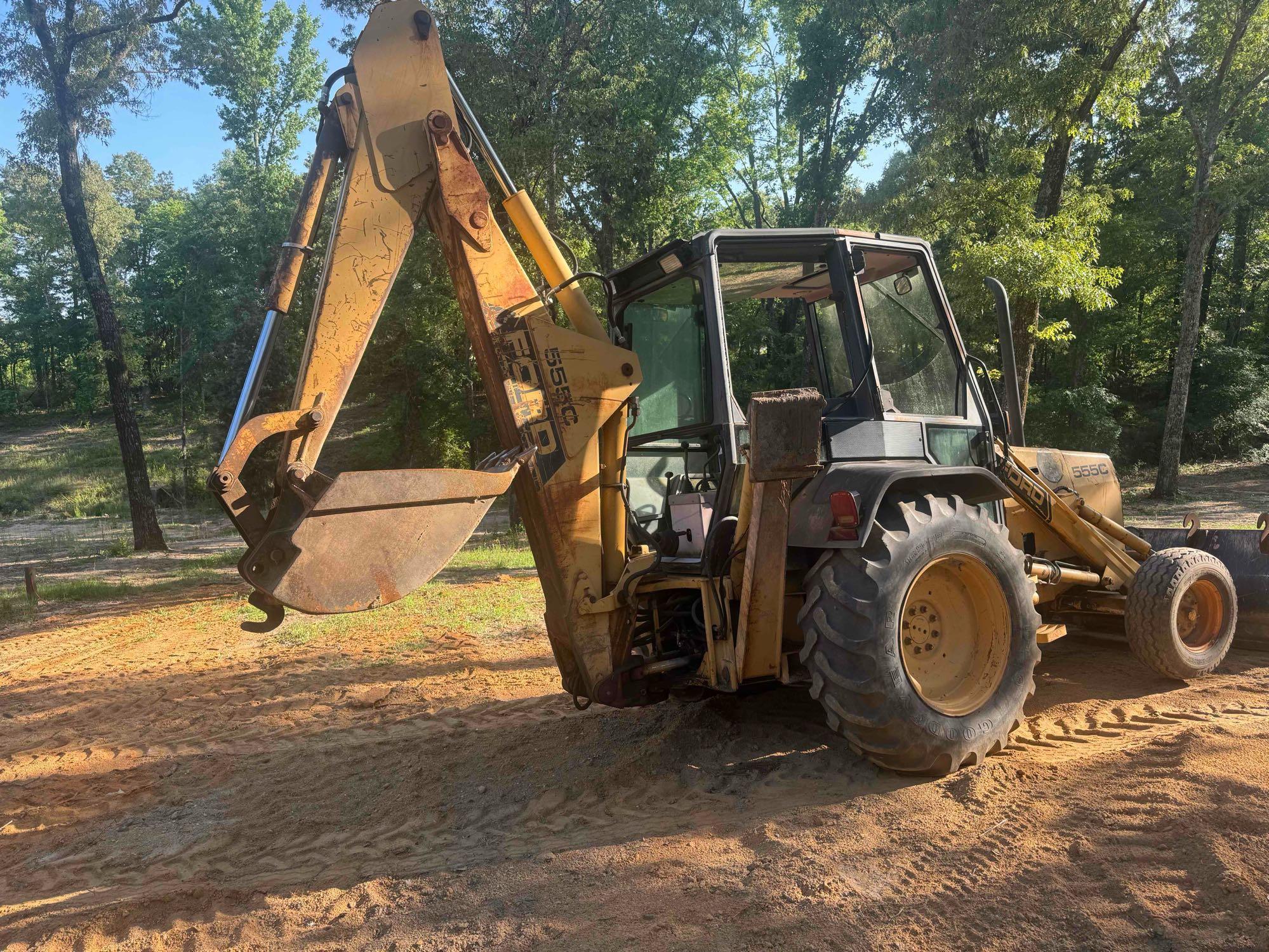 Ford 555C BackHoe