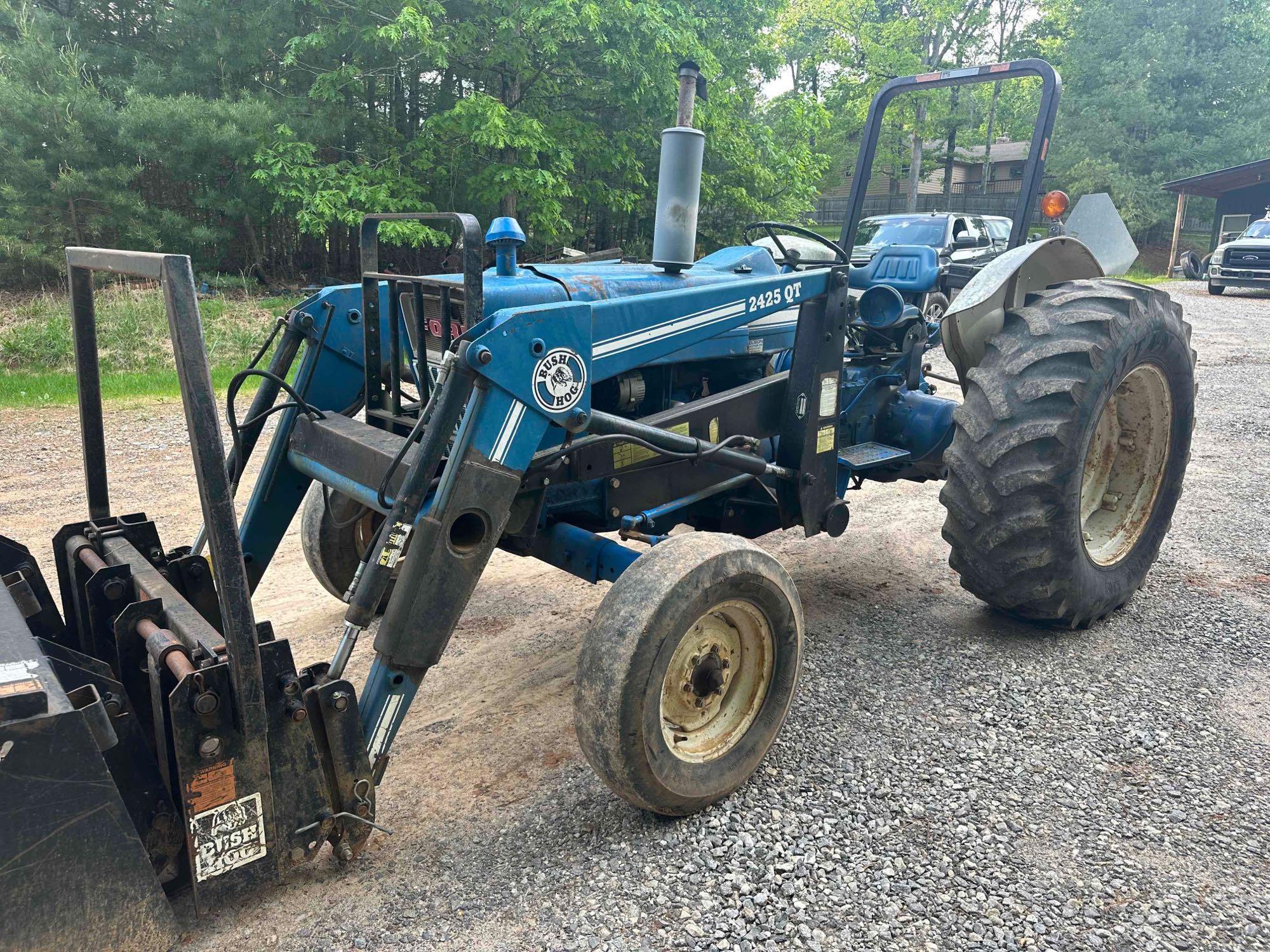 Ford 4000 Tractor with Front End Loader