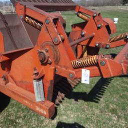 105-8 Leon Model 3000 Rock Picker