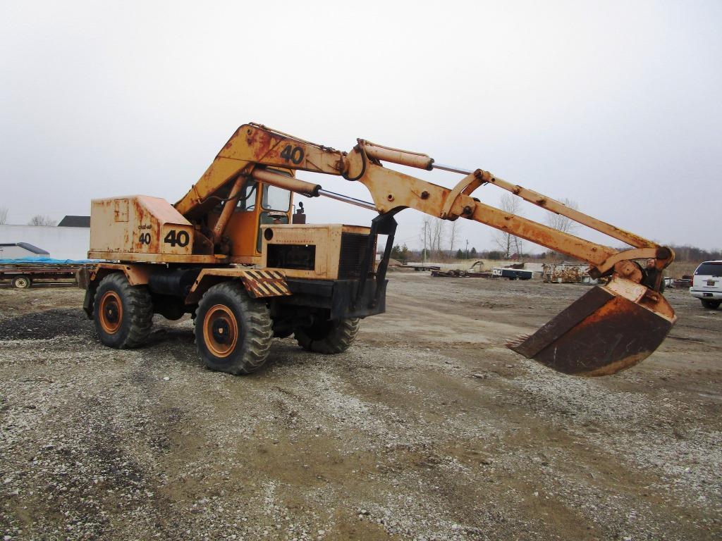 113- Drott 40 Rubber Tired Excavator