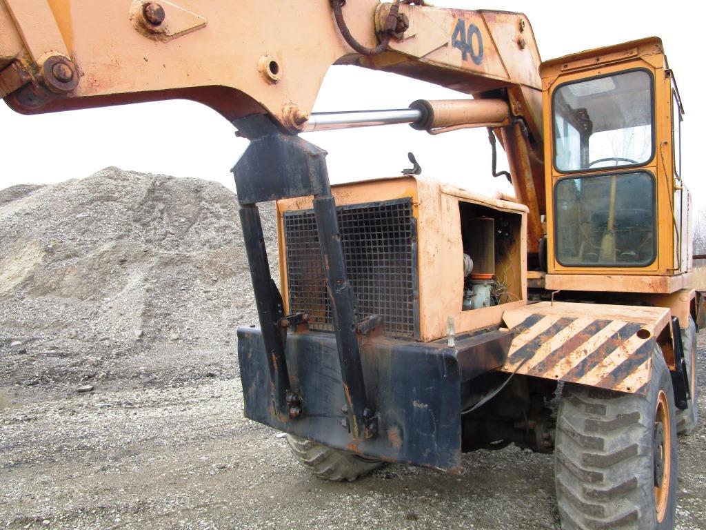 113- Drott 40 Rubber Tired Excavator