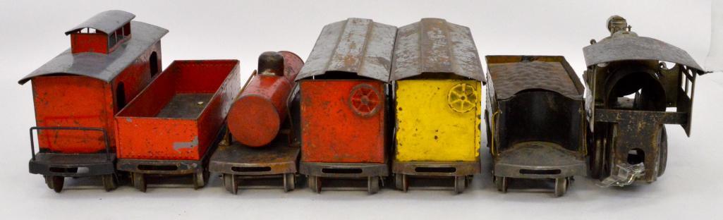 Antique Elektoy standard gauge tinplate steam freight set