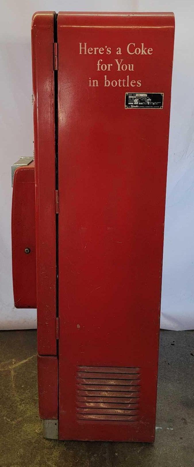 Vintage unrestored Vendo Coca-Cola 10 cent machine