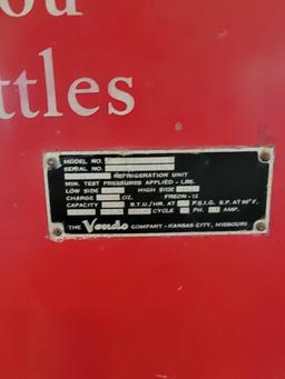 Vintage unrestored Vendo Coca-Cola 10 cent machine