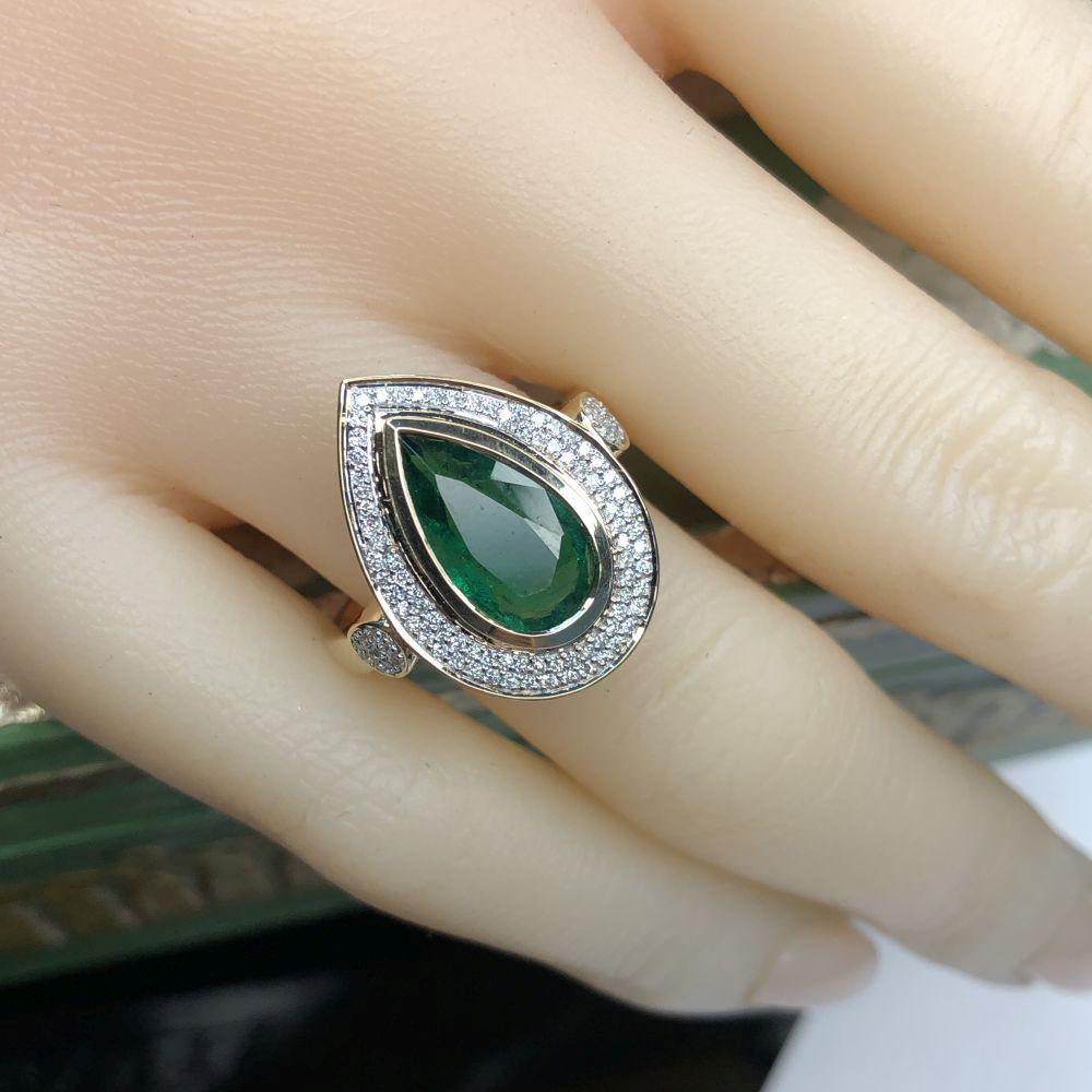 Zambian Emerald Ring w/ Diamond Border & Shoulders