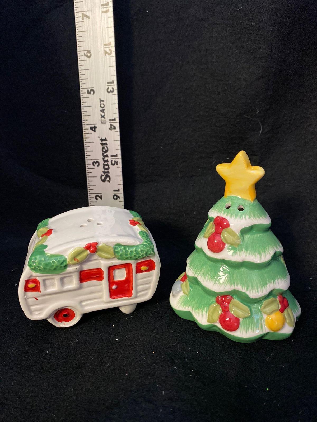 Camper/Christmas Tree Shaker Set